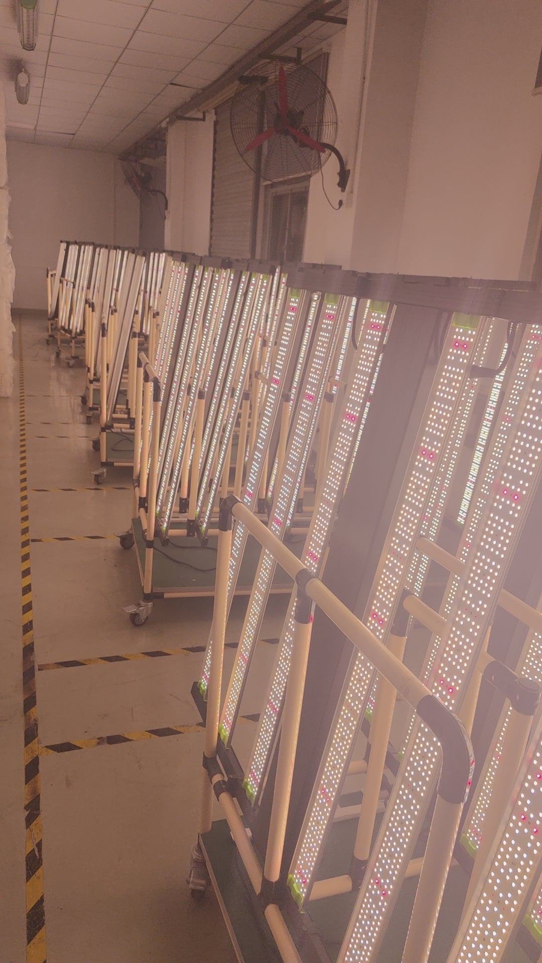 Grow4Max 3 Times Foldable LED Grow Bar Lighting 6 Bars 650W